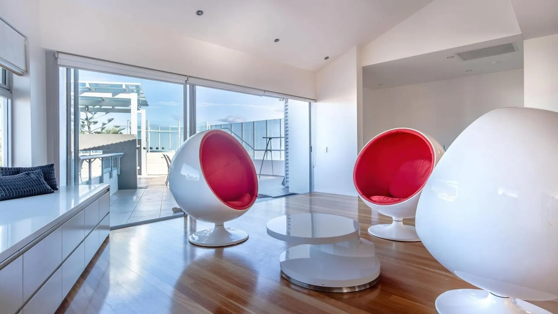 Amazing Currimundi Lakefront Ocean Penthouse Kawana Waters Australia